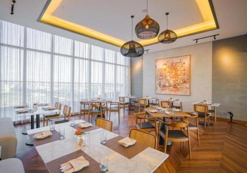 Luxery Hotel Apartment l Branded Residence l JVT, Dubai (photo 2)