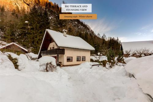 Hiša nasproti sonca, Kranjska Gora