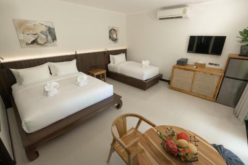 room detail thumbnail 1