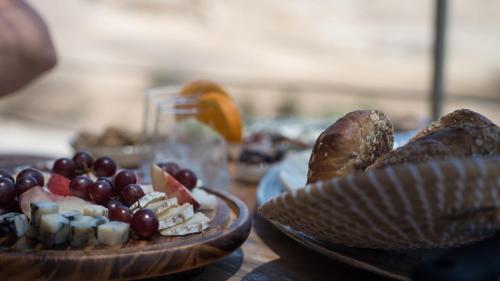 Amara Escape - Adults only in Tsukim