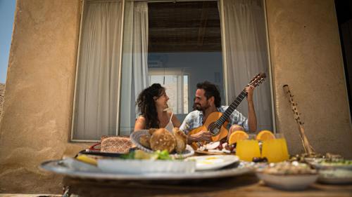 Amara Escape - Adults only in Tsukim