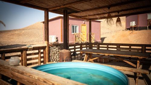 Amara Escape - Adults only in Tsukim