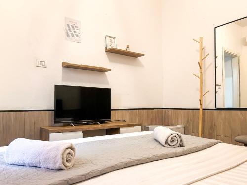 Tiny Cute Studio near the City Center - 5 min walk, Tirana