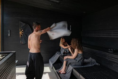 酒店活動, La Roccia Wellness Hotel in 卡瓦萊塞