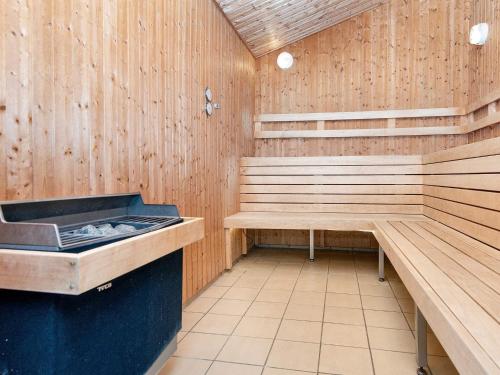 Sauna, 6 person holiday park in Hemmet in Falen