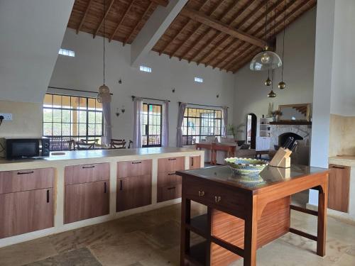 Kipepeo Villa Mt Longonot & Lake Naivasha views in 奈瓦夏