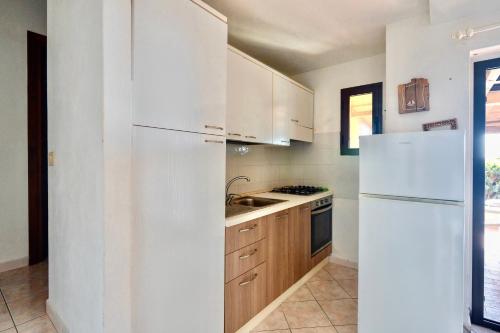 ห้องครัว, Residence in Costa Paradiso, apartments with private outdoor area in กอสตา ปาราดิโซ