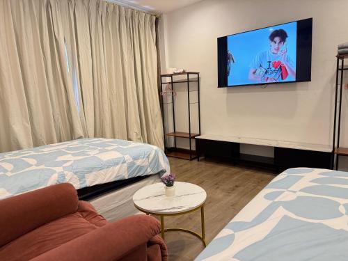 room detail thumbnail 0