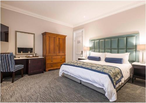 Luxe Avondale Boutique Hotel - image 4