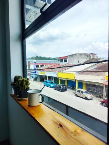 Sunny Nest in Taman Raia