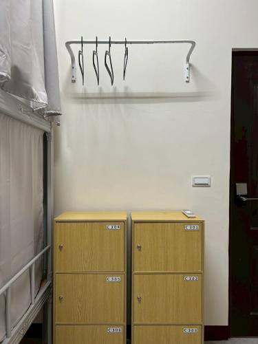 1 twin bed