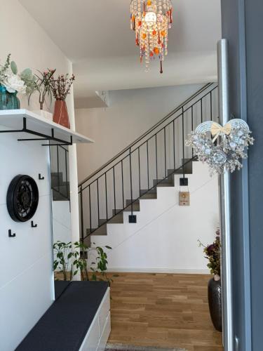 入口, Cozy Modern Apartment near Berlin with Free Parking & Fast WiFi in 呂德斯多夫拜柏林