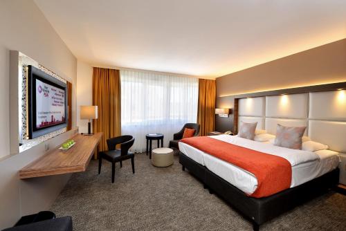 Business Plus Twin Room