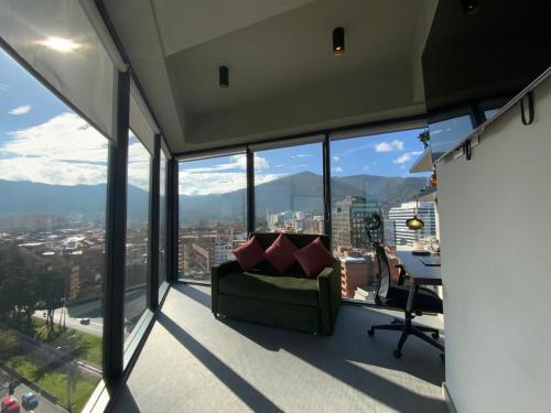 Bright luxurious flat with stunning view workspace
