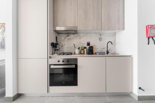 VayK - Modern Studio with Great Amenities - image 5