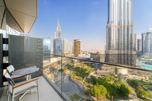 VayK - Exceptional 3BR at Address Dubai Opera - image 11