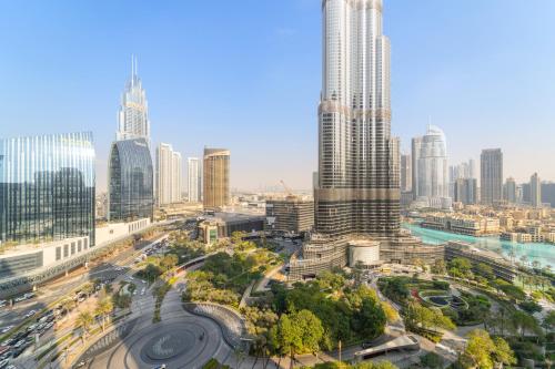 VayK - Exceptional 3BR at Address Dubai Opera - image 9