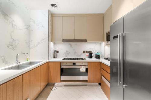 VayK - Exceptional 3BR at Address Dubai Opera - image 8