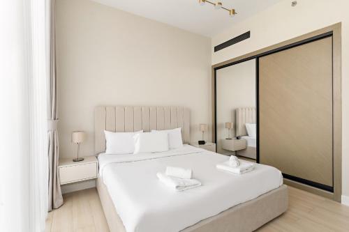 VayK - Luxurious 2BR in JVC - image 2