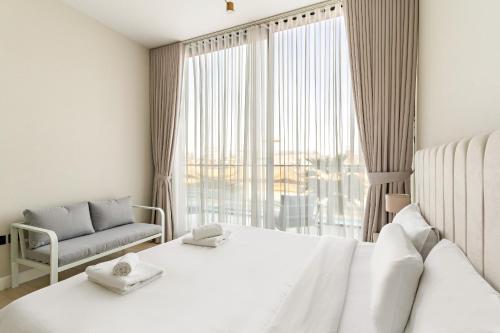 VayK - Luxurious 2BR in JVC - image 5