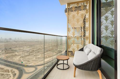 VayK - Stylish 2BR in JVC with Private Pool - image 12