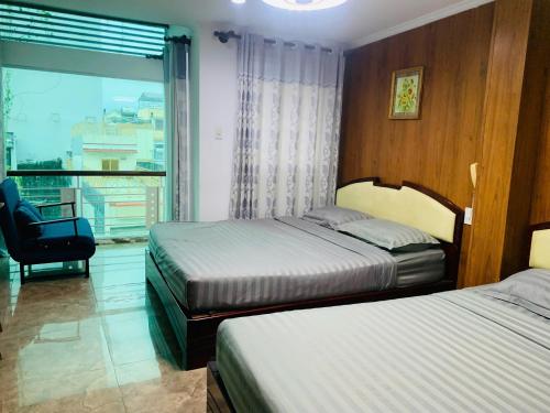 2 king beds, 1 sofa bed