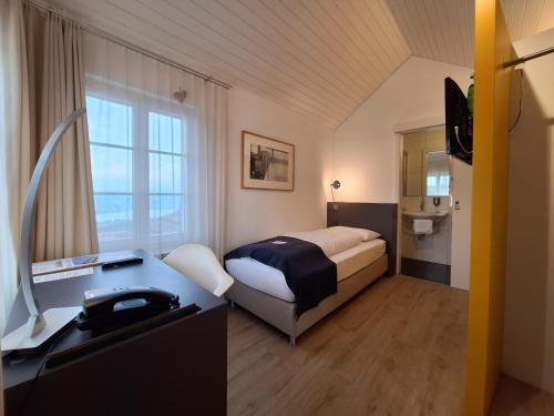 1 twin bed