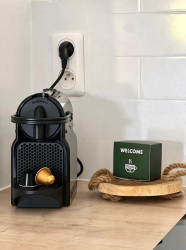 Facilities, *La Pampa, Studio, Parking, Clim, Hopitaux/Fac* in Saint-Eloi