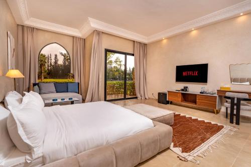 Suite, executive
