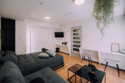 Minimalist Loft 9 Namba Compact Studio and Gym MA93