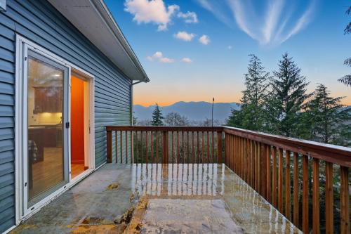Cozy 3BR Alaska Retreat with Private Sauna home in 克奇坎