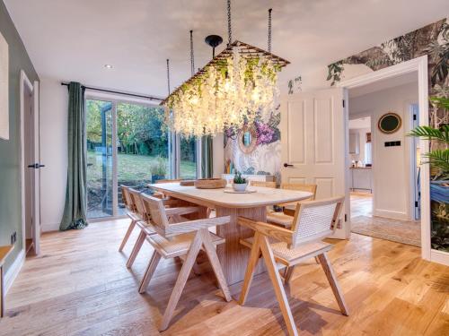 設施, Oxford - hot tub, games room, parking, arcade in 北欣克西