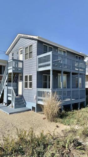 Ocean Front Duplex Brant Beach 2Nd Floor in Brant Beach, USA