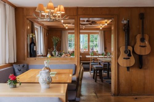 Gasthaus Moosegg in โลเชา ไบ เบรเกินซ์