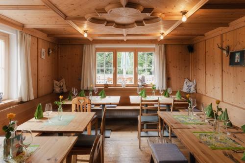 Gasthaus Moosegg in โลเชา ไบ เบรเกินซ์