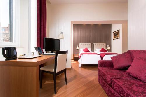 room detail thumbnail 0