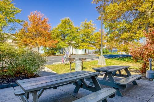 Cozy Bear Condo - Prime location just minutes from Ober Mountain downtown Gatlinburg - image 5