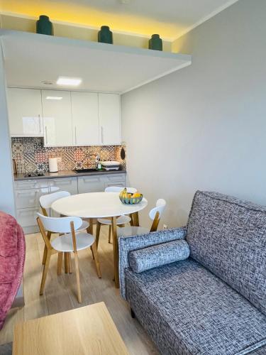 Triventi Apartament 2 sypialnie, garaż, blisko Tropikana i wyciąg na Kopę – khách sạn tại Bierutowice