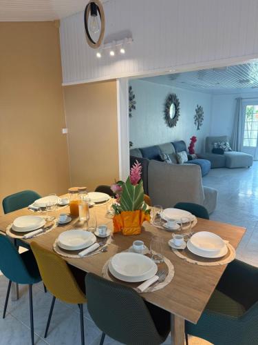 Instalações, Villa JOLIS 4 chambres avec piscine en Guadeloupe in Les Abymes