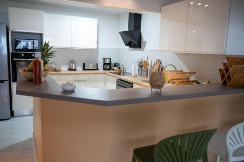 Cozinha, Villa JOLIS 4 chambres avec piscine en Guadeloupe in Les Abymes