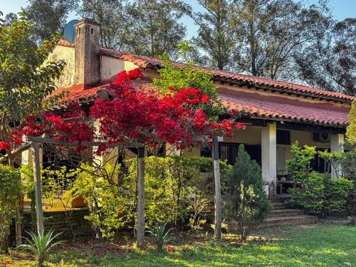 Casa de Verano en Ypacarai con lago natural, Piscina, Naturaleza in Ypacaraí