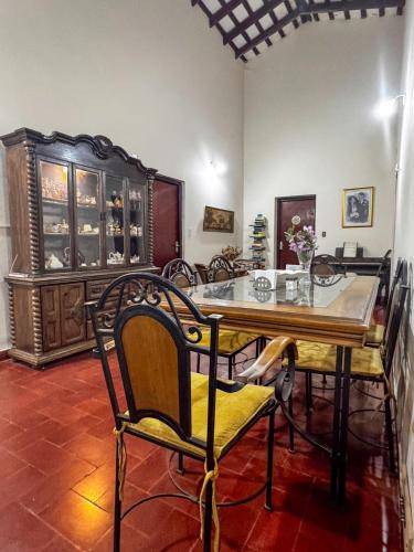 Casa de Verano en Ypacarai con lago natural, Piscina, Naturaleza in Ypacaraí