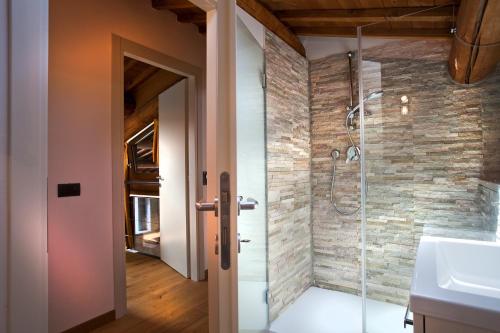 Apartment - Split Level image 3