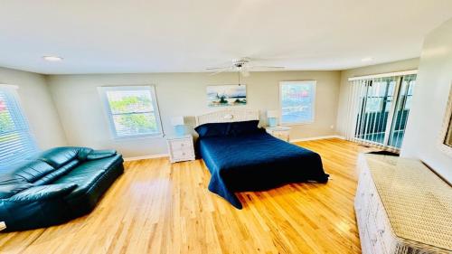5 Brs, Hot Tub Roof Top, 2Nd Off The Ocean, in Loveladies, USA