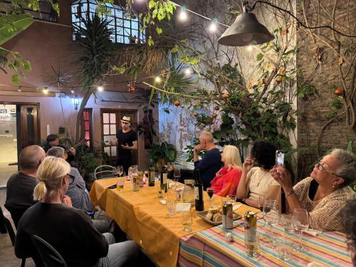 Lina's Tango Guesthouse, Buenos Aires (photo 4)
