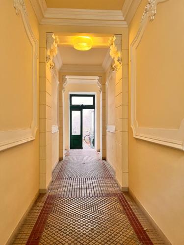 REMA Apartments 10702 - image 2