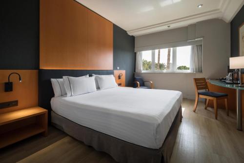 room detail thumbnail 1