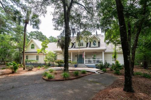 2944 Seabrook Island Road in Seabrook saar (SC)
