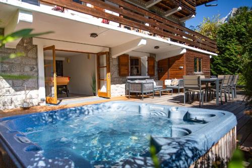 Pezsgőfürdő, Chalet 715 in Les Moettieux