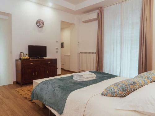 Antonino Warm Escape Near Florence's Treasures, Florenz